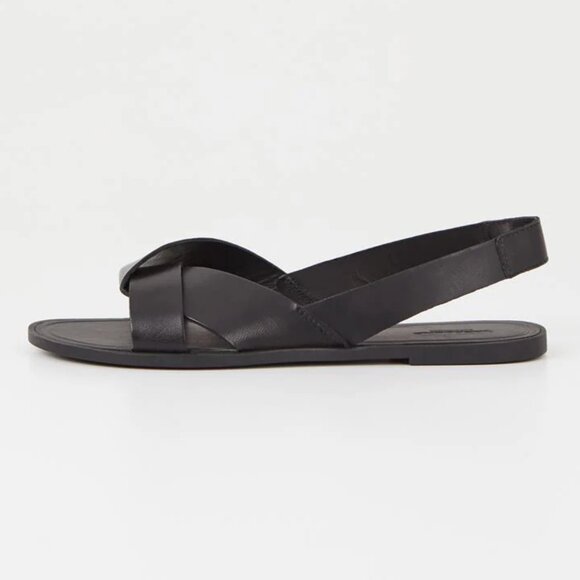 NWT Vagabond Tia 2.0 Flat Sandals, Black Leather, Size 8 (RUN LARGE) - Picture 1 of 4